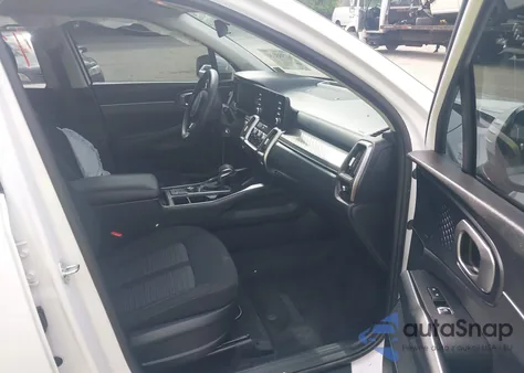 2023 Kia Sorento Lx z USA, uszkodzony, nr VIN 5XYRG4LC3PG215392